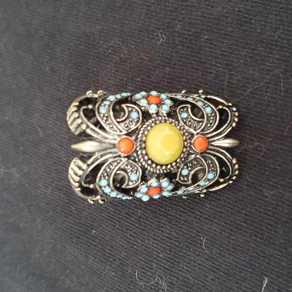 Vintage Retro Ring Ladies Size 6.